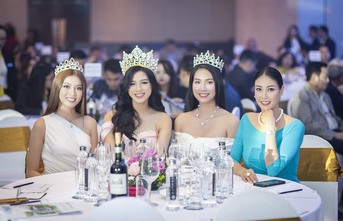 hoa hậu Đỗ Hà, Á hậu Phương Anh, Á hậu Ngọc Thảo, Hoa hậu Hà Kiều Anh tại Lễ giới thiệu dự án Long Beach Resort Phú Quốc.