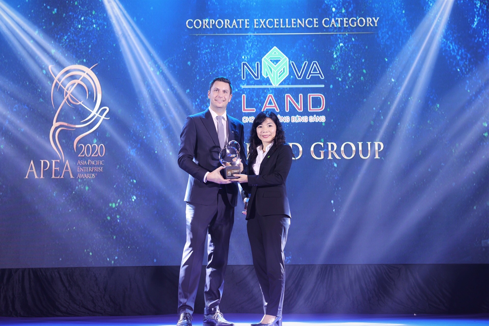 Novaland Group nhận giải Doanh nghiệp Việt Nam xuất sắc Châu Á 2020