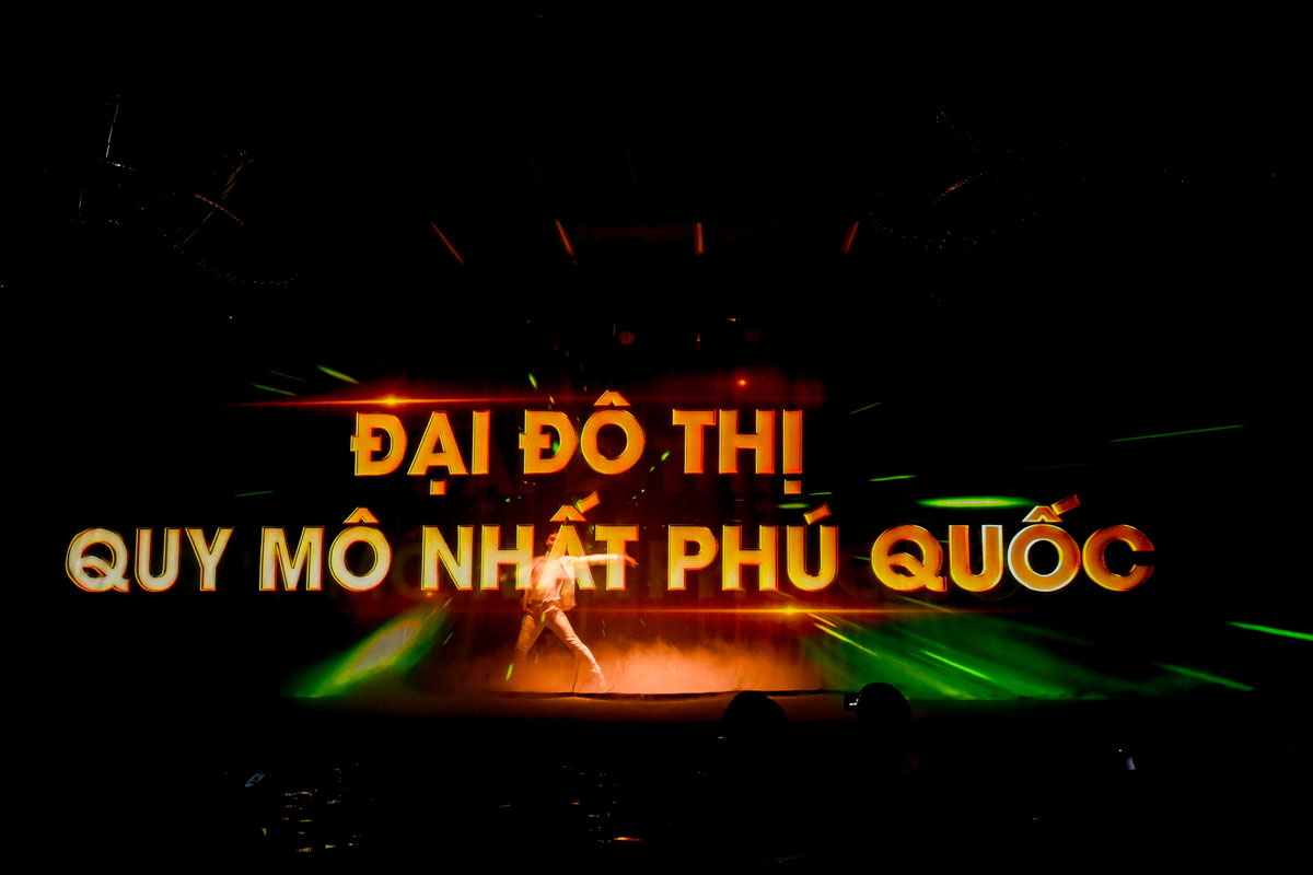 Biểu diễn múa kèm trình chiếu nghệ thuật tại Sự kiện ra mắt đại đô thị Meyhomes Capital Phú Quốc.