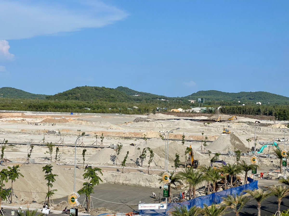 Olive đang thi công hạ tầng Tiến độ Meyhomes Capital Phú Quốc ngày 12/5/2021