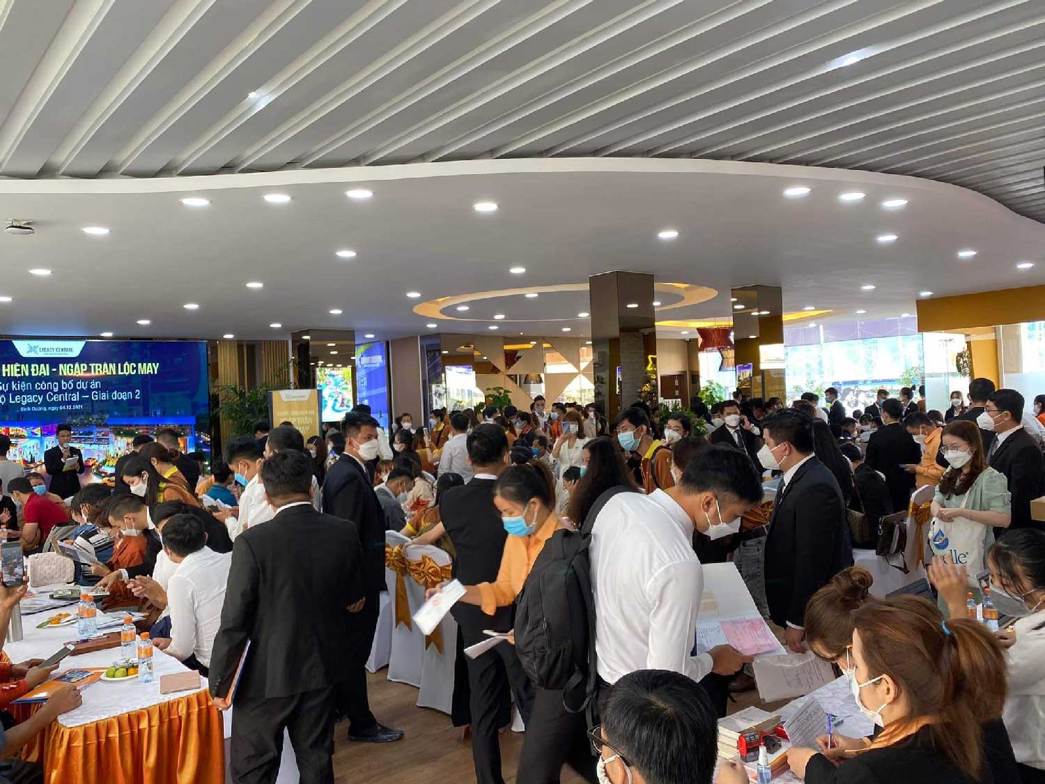 khách-hàng-mua-Legacy-Central-Thuận-An-Bình-Dương